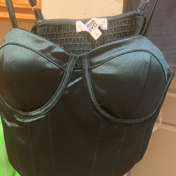 Woman’s 3 Piece Winter Green Satin Set Lg - Picture 10 of 14